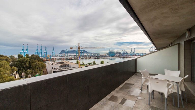 apartamentos con terraza en Algeciras